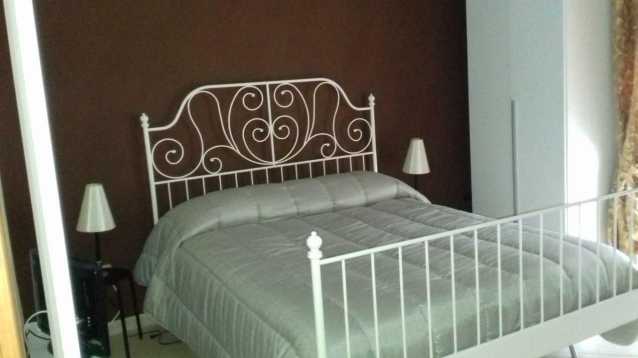 Casa Family & Friends Bed & Breakfast Salerno Eksteriør bilde
